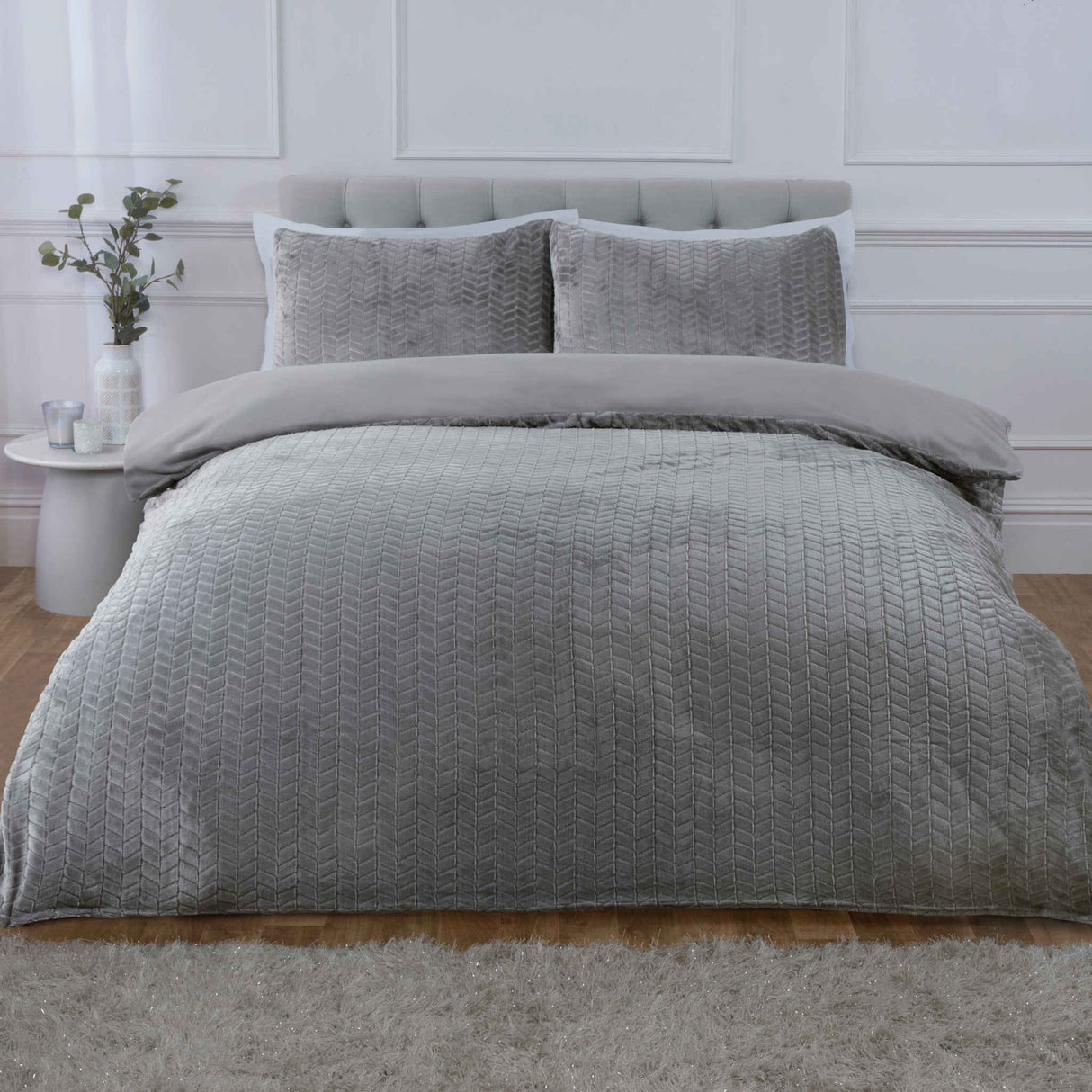 Chevron Faux Fur Duvet Set Double Silver Grey