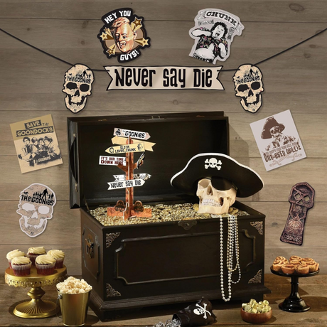 The Goonies Party Room Decorating Kit - 8 Pieces