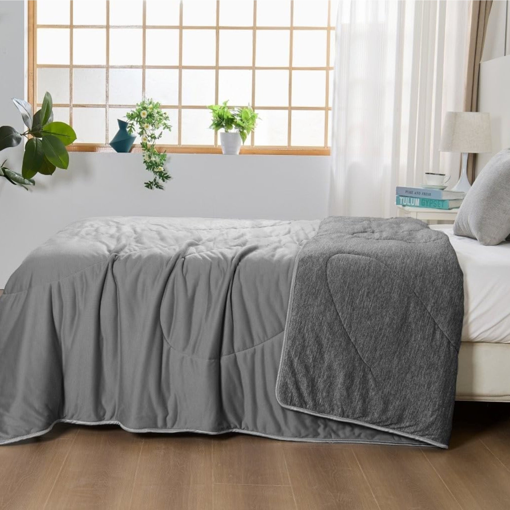 King Cooling Quilt Charcoal (200x220cm)