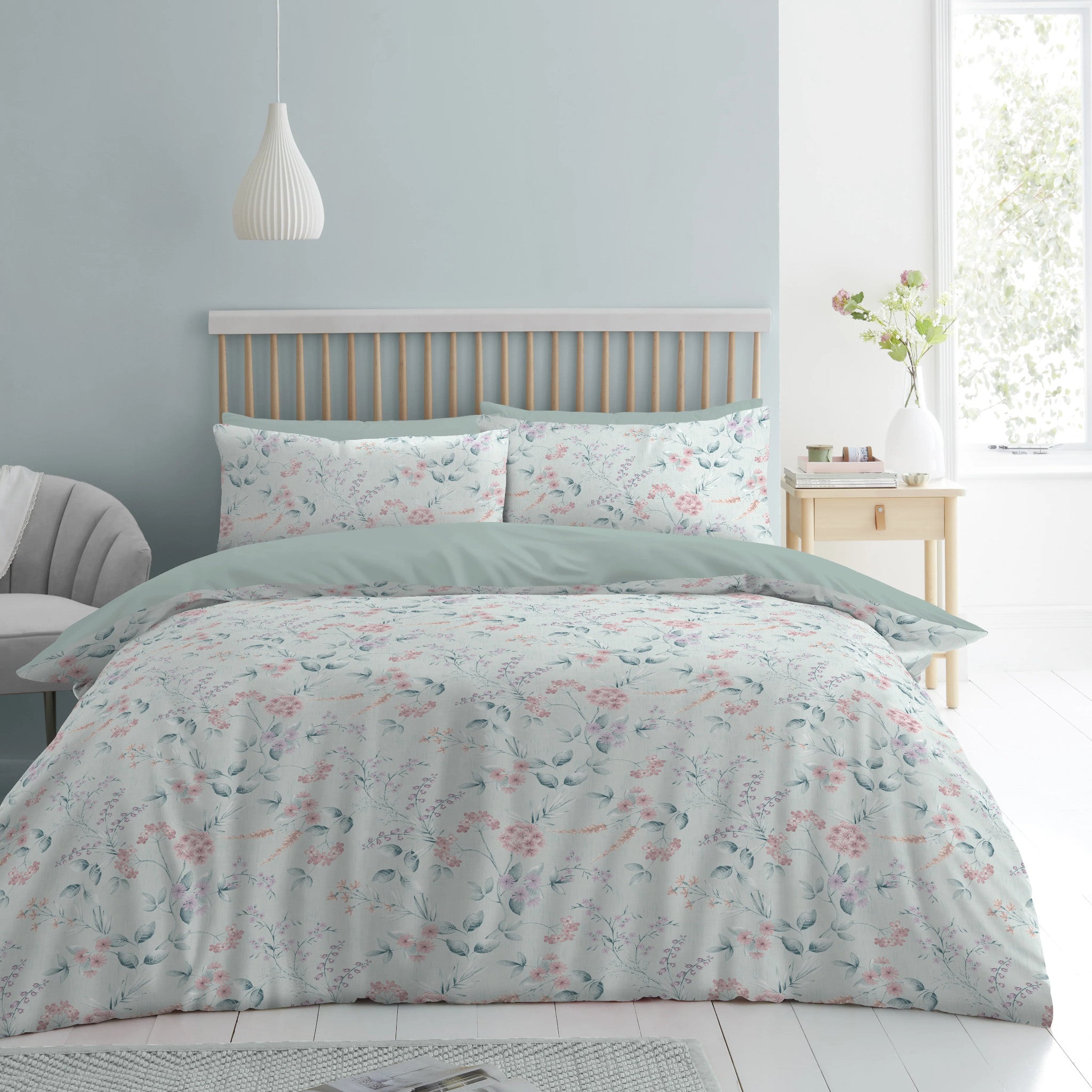 Nest & Rest Finley Sage Green Complete Bedding Set King